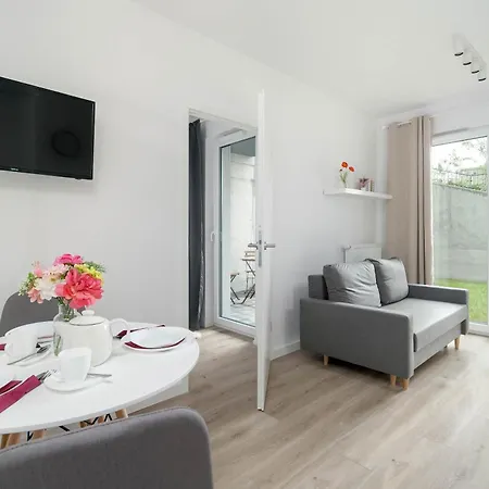 Nowoczesny Apartament Z Parkingiem By Noclegi Renters Apartamento
