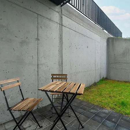 Nowoczesny Apartament Z Parkingiem By Noclegi Renters Poznań