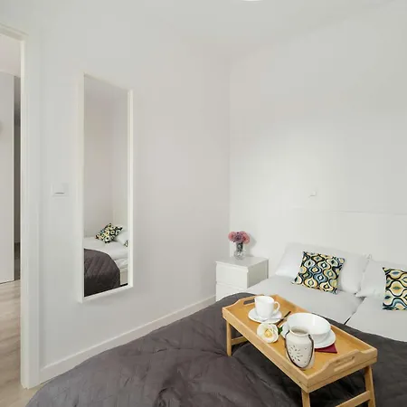 Nowoczesny Apartament Z Parkingiem By Noclegi Renters *